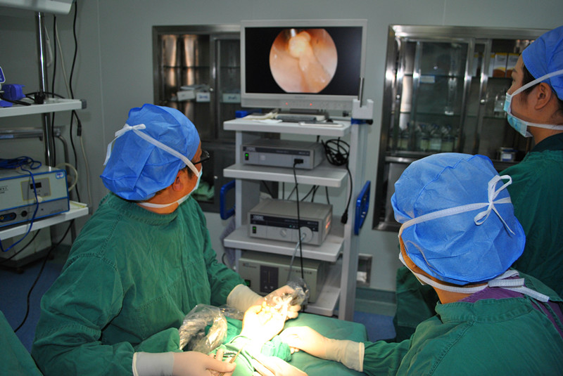 1547804609132043361.png 16.我院成功开展微创关节镜治疗腕管综合征手术2.png